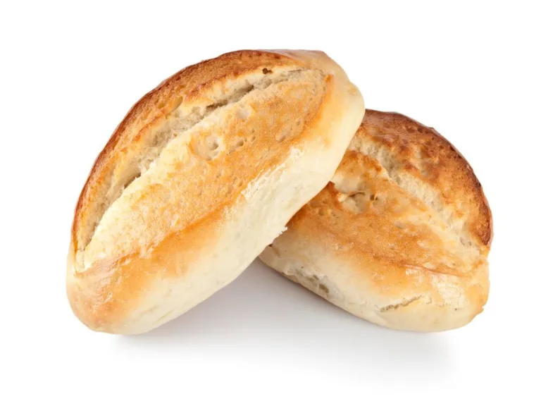 Zwei frische Aufbackbrötchen